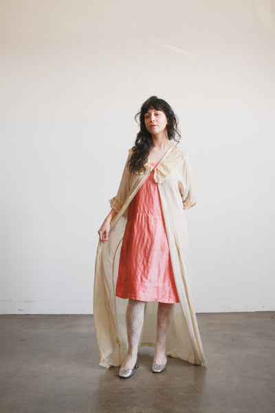 1900s Pistachio Silk Lace Collar Peignoir