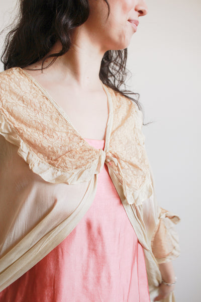 1900s Pistachio Silk Lace Collar Peignoir