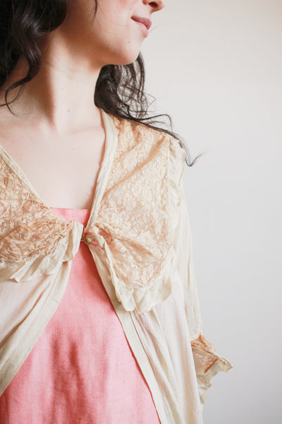 1900s Pistachio Silk Lace Collar Peignoir