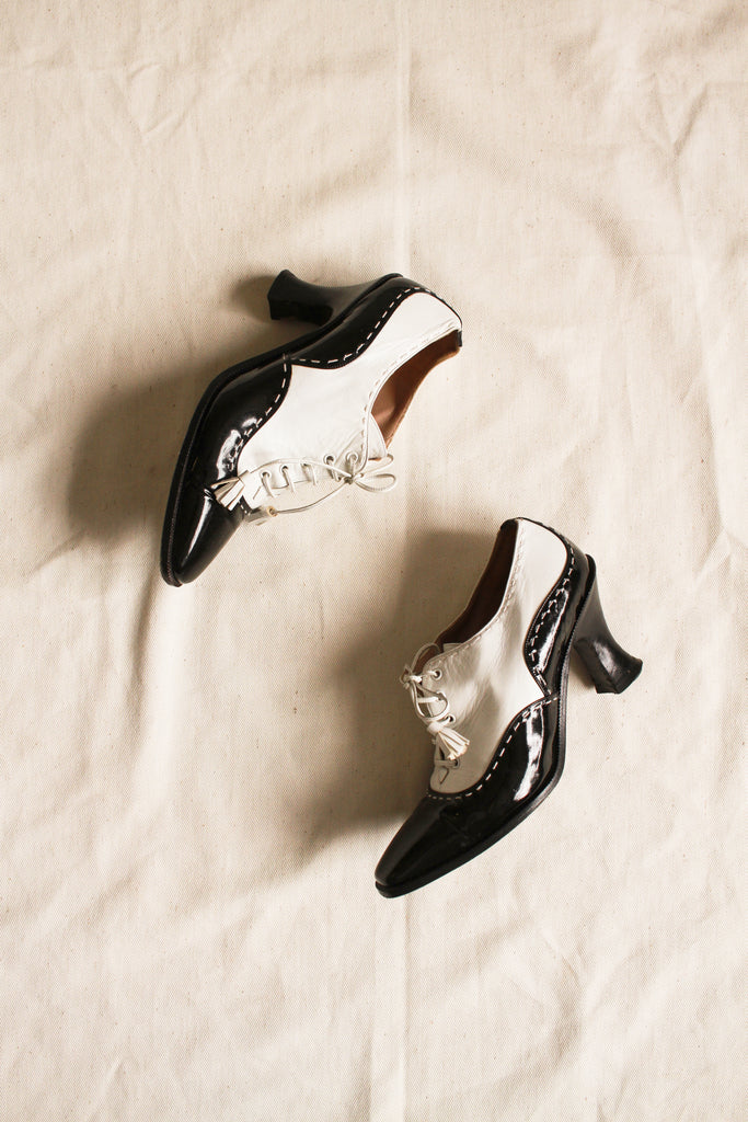 1980s Christian Lacroix Black and White Oxford Heels – Blossom Vintage