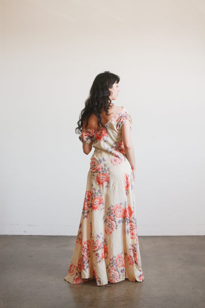 1930s Beige Floral Drop Waist Puff Sleeve Gown