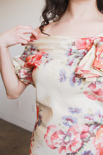 1930s Beige Floral Drop Waist Puff Sleeve Gown