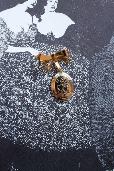 Vintage Gold Two Hearts Etched Bow Pin