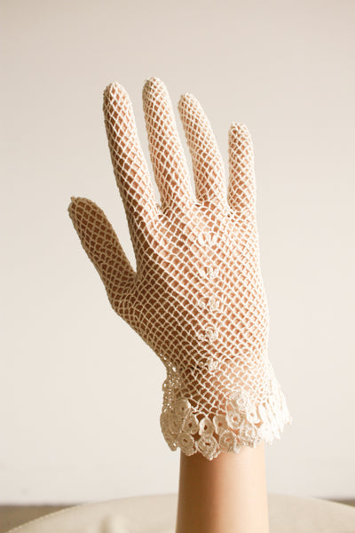 1930s Cream Crochet Knit Gloves