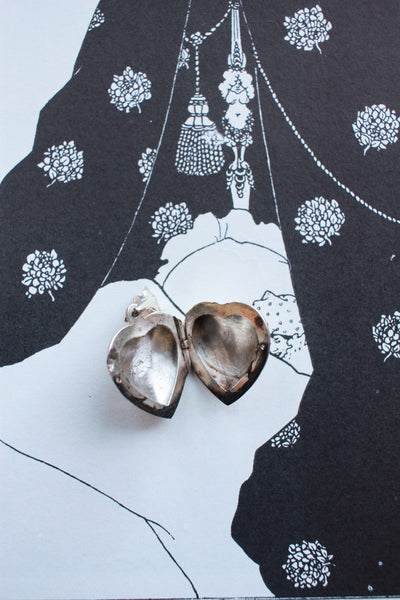Vintage Silver Etched Heart Locket Charm