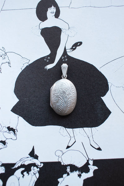 Vintage Silver Etched Oval Charm