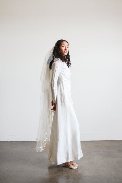 1960s Pearl White Empire Waist Lace Long Sleeve Dress