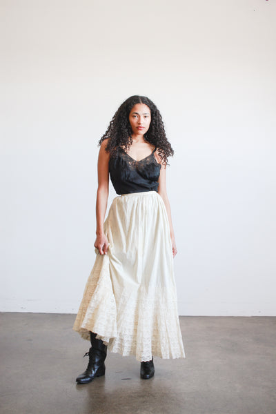 Antique Beige Lace Layered Skirt