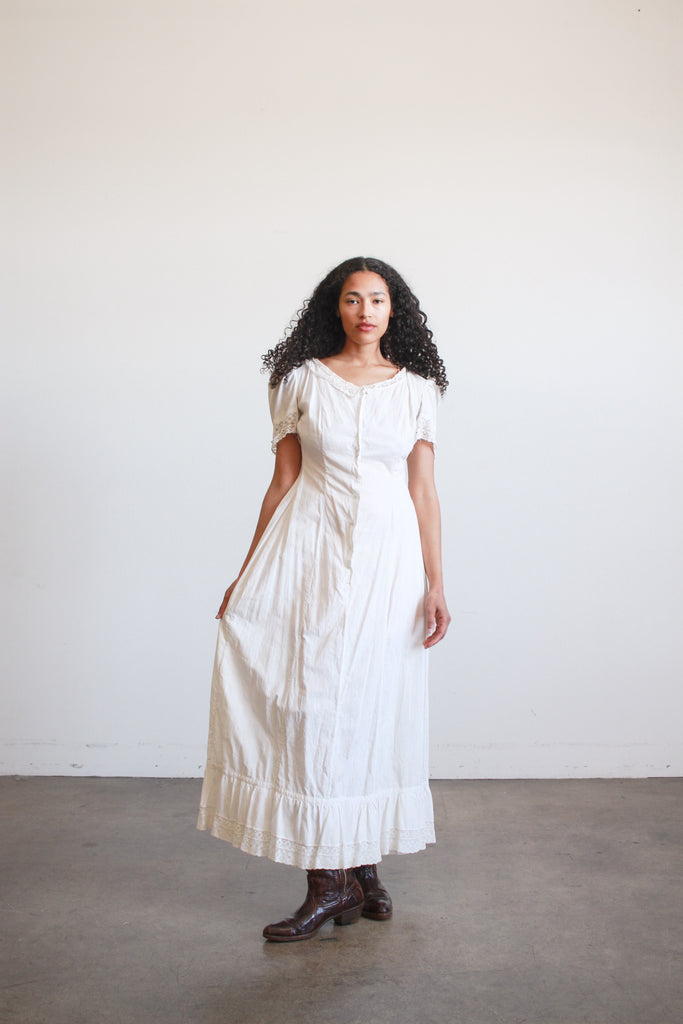 1950s Cotton Cream Puff Sleeve Buttoned Dress