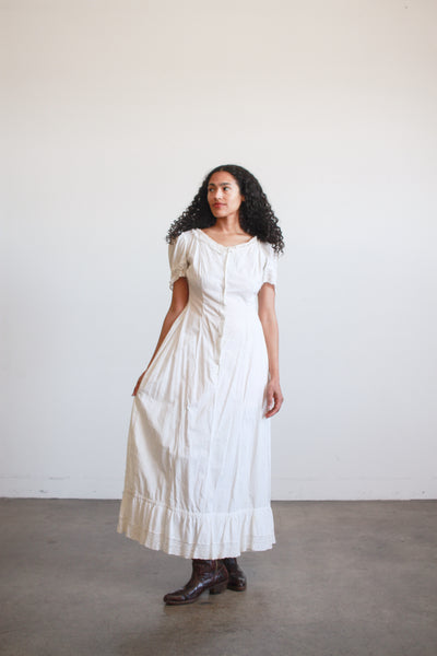 1950s Cotton Cream Puff Sleeve Buttoned Dress