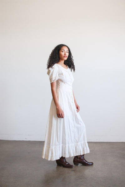 1950s Cotton Cream Puff Sleeve Buttoned Dress