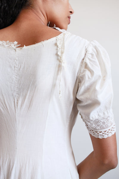 1950s Cotton Cream Puff Sleeve Buttoned Dress