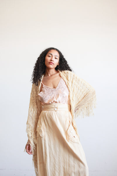 Antique Beige Handloomed Fringe Shawl