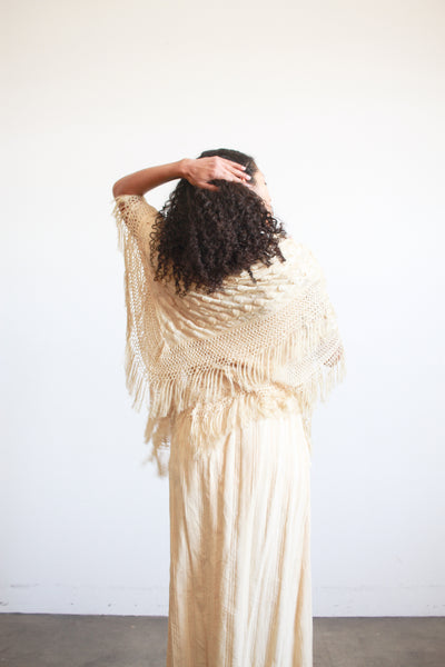 Antique Beige Handloomed Fringe Shawl
