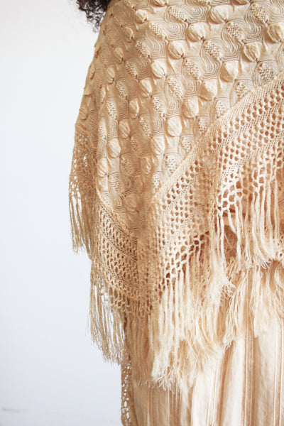 Antique Beige Handloomed Fringe Shawl