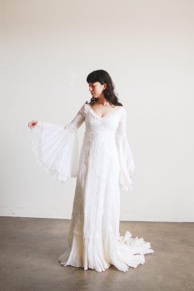 1970s Piccione White Angel Sleeve Embroidered Gown