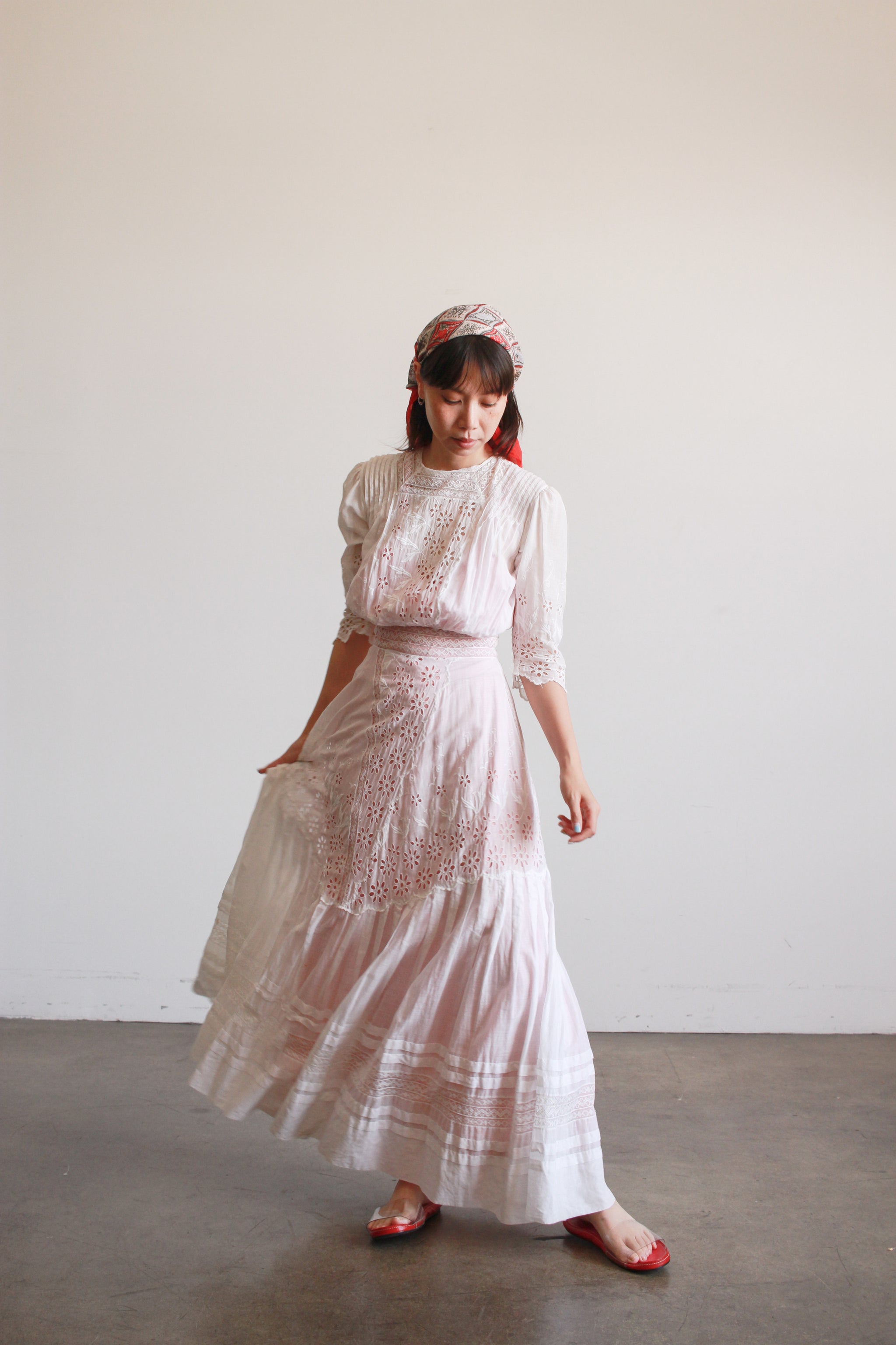 Edwardian White Cotton Eyelet Lawn Dress Blossom Vintage Edwardian White Cotton Eyelet Lawn Dress Blossom Vintage