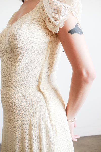 1970s Cream Cotton Puff Sleeve Crochet Dress