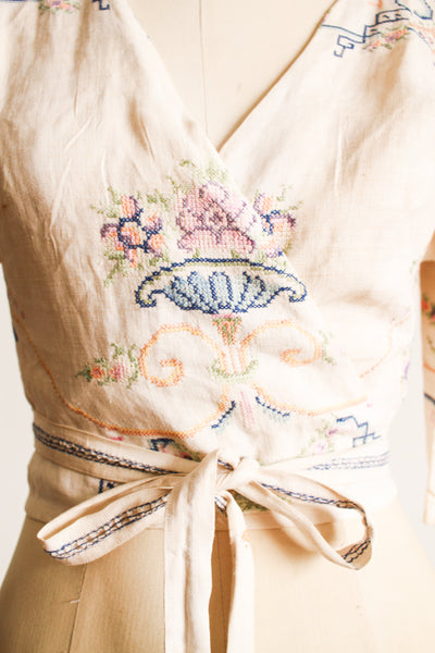 1940s Embroidered Tablecloth Wrap Blouse