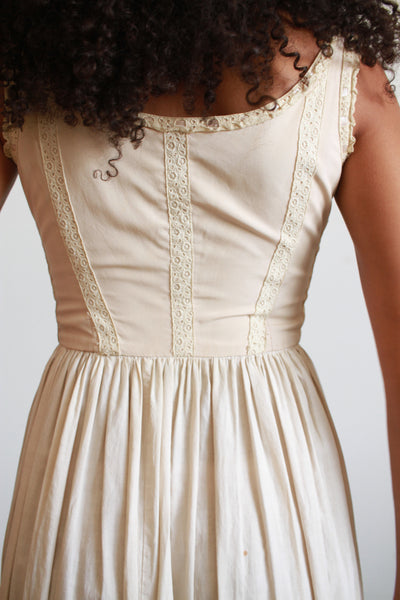 1960s Beige Milkmaid Cotton Dress