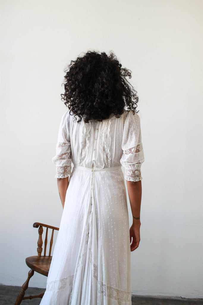 Edwardian White Cotton Swiss Dot Lawn Dress – Blossom Vintage
