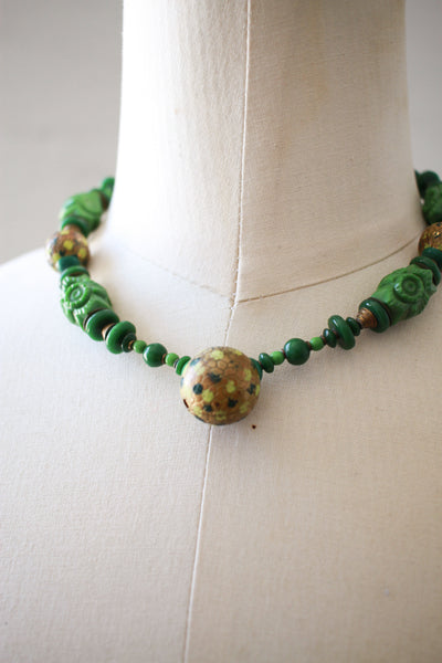 1940s Emerald Green Bakelite Beaded Necklace