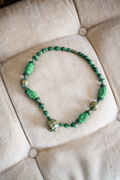 1940s Emerald Green Bakelite Beaded Necklace
