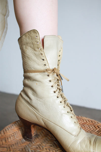 Edwardian Cream Leather Lace Walking Boots