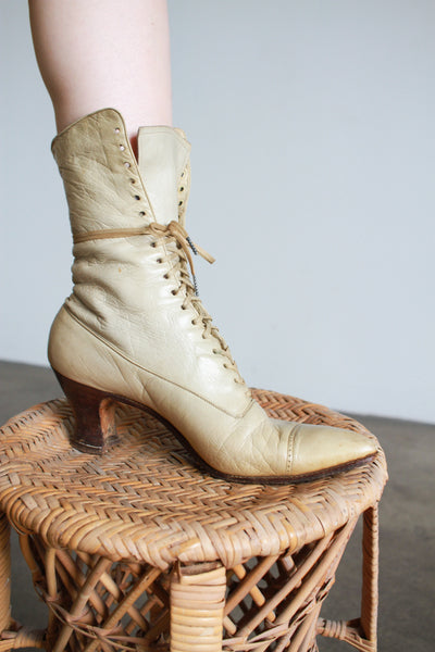 Edwardian Cream Leather Lace Walking Boots
