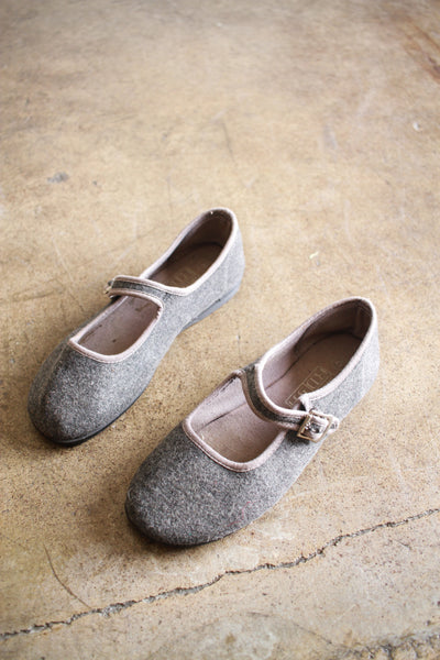 1980s Grey Wool Mary Jane Flats | 6