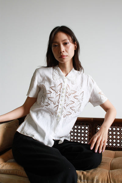 1950s White Linen Butterfly Motif Embroidered Blouse