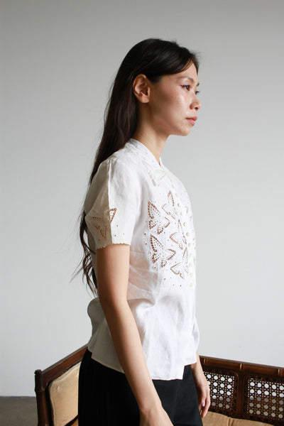 1950s White Linen Butterfly Motif Embroidered Blouse