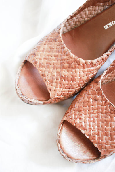 1990s Audrey Brooke Woven Wedges | 38