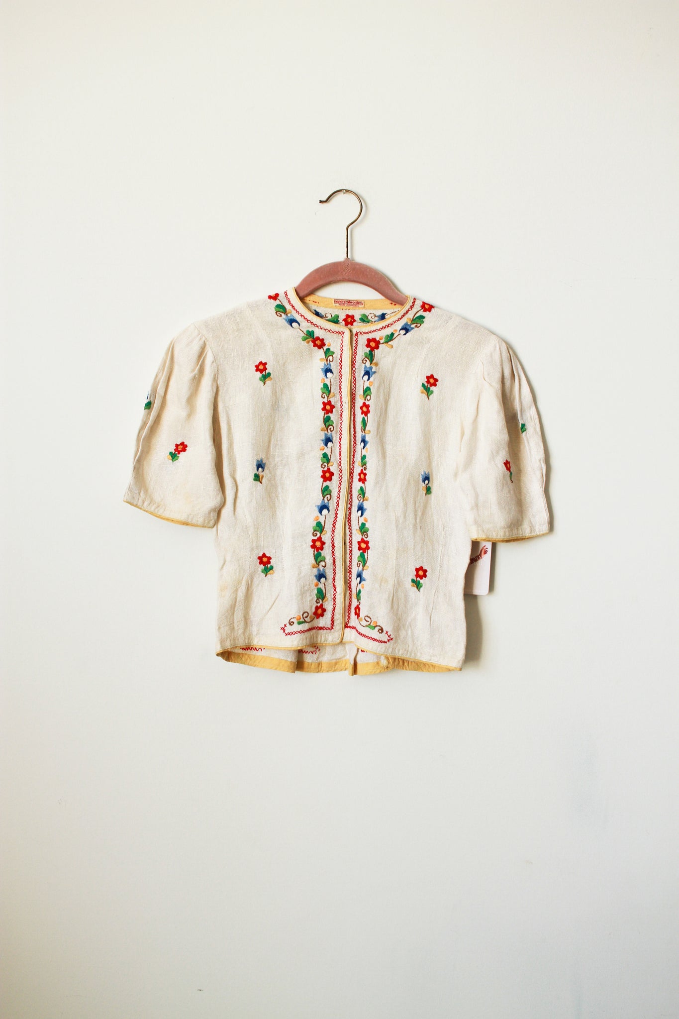 1940s Hungarian White Embroidered Linen Cap Sleeve Blouse