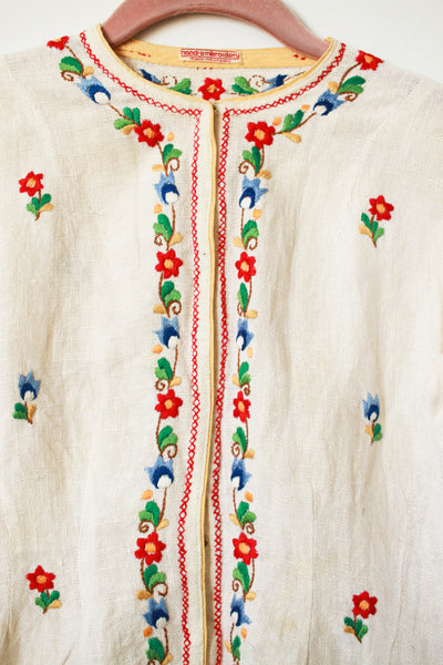 1940s Hungarian White Embroidered Linen Cap Sleeve Blouse