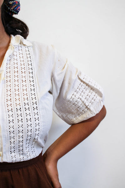 1950s White Cotton Embroidered Puff Sleeve Blouse