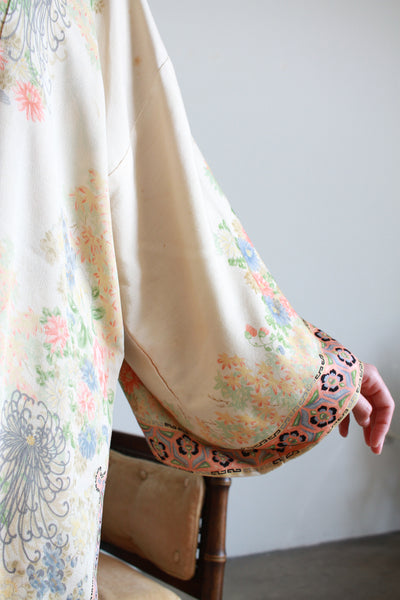 1920s Silk Soft Pastel Japanese Motif Printed Reversible Kimono