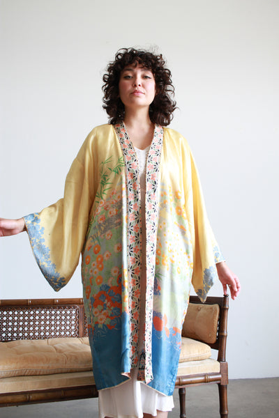 1920s Silk Soft Pastel Japanese Motif Printed Reversible Kimono