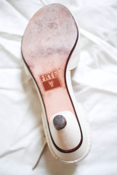 1990s Ecru Frye Leather Heels | 37 1/2