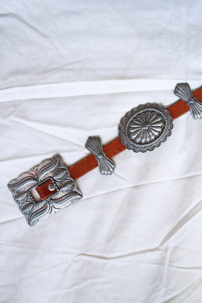 1970s Silver Conch Leather Skinny Belt