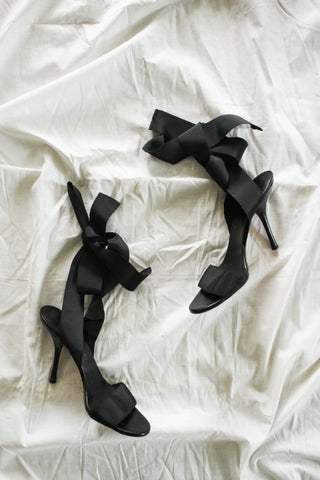 1990s Classic Black Gucci Tie Up Heels | 7