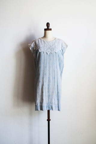 1910s Chambray Motif Embroidered Sack Dress