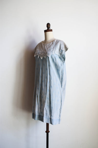 1910s Chambray Motif Embroidered Sack Dress