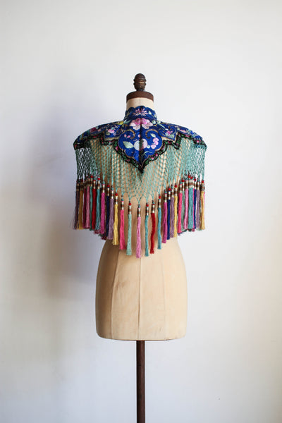 19th Century Rare Qing Dynasty Chinese Silk Embroidered Capelet