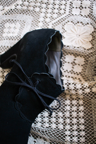 1950s Black Suede Scalloped Booties | 8.5