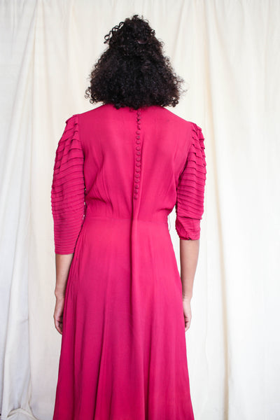 1940s Fushia Rayon Pleated Sleeve Dress