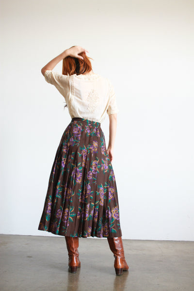 1980s Chocolate Floral Print Pleated Skirt