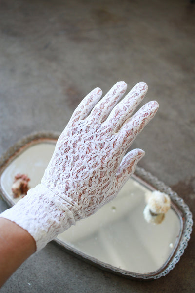 1950s White Lace Gloves
